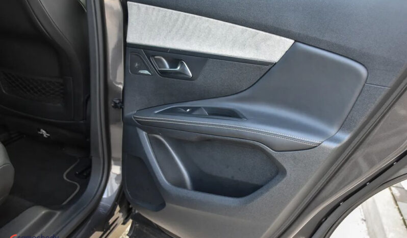 PEUGEOT 3008  | FWD (przód) | Automatyczna | 180 KM | Szary full