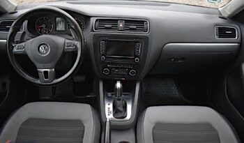 VOLKSWAGEN Jetta  | FWD (przód) | Automatyczna | 105 KM | Czarny full