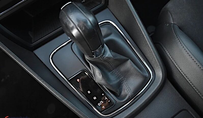 SEAT Leon  | FWD (przód) | Automatyczna | 110 KM | Biały full