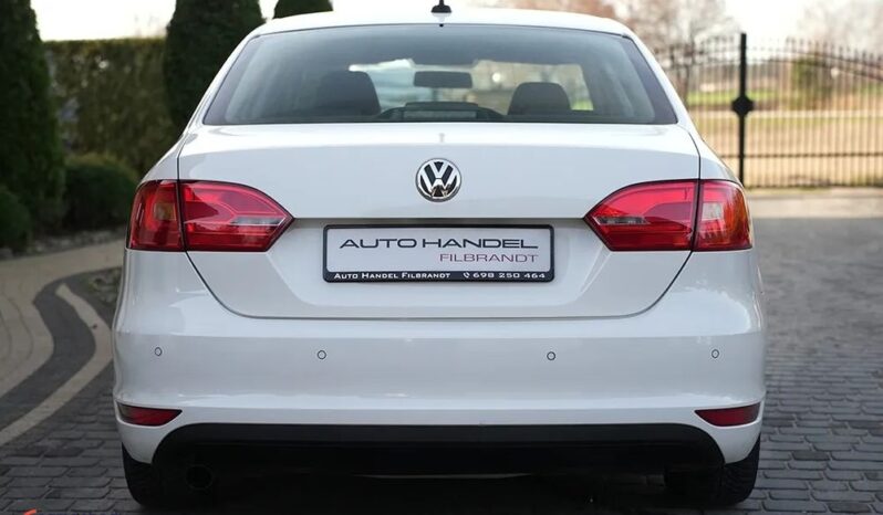 VOLKSWAGEN Jetta  | FWD (przód) | Manualna | 105 KM | Biały full