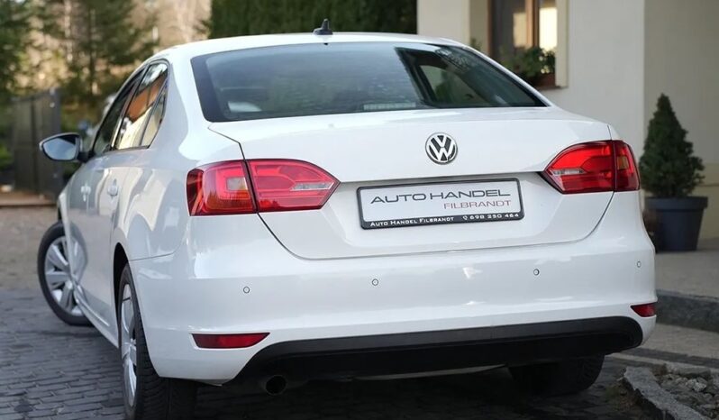 VOLKSWAGEN Jetta  | FWD (przód) | Manualna | 105 KM | Biały full