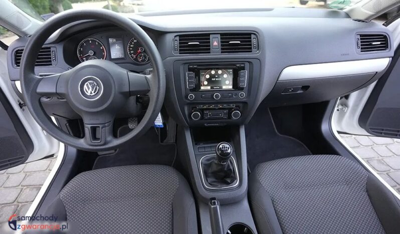 VOLKSWAGEN Jetta  | FWD (przód) | Manualna | 105 KM | Biały full