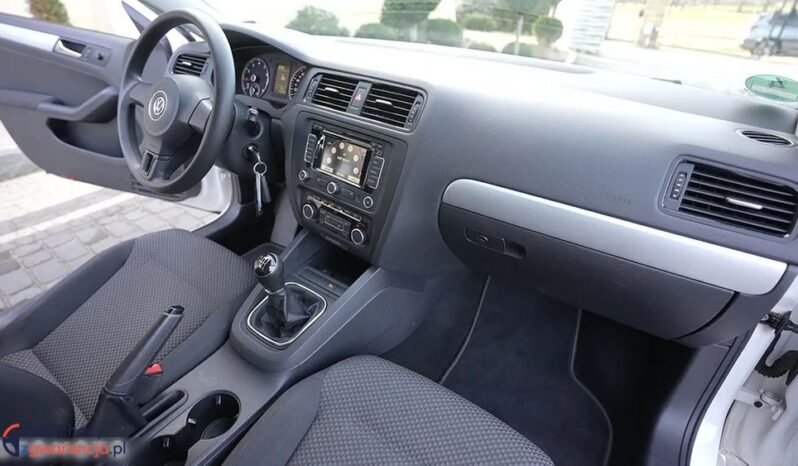 VOLKSWAGEN Jetta  | FWD (przód) | Manualna | 105 KM | Biały full