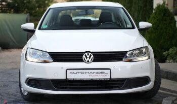 VOLKSWAGEN Jetta  | FWD (przód) | Manualna | 105 KM | Biały full