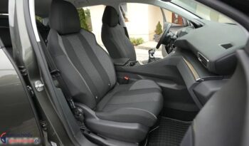 PEUGEOT 3008  | FWD (przód) | Manualna | 130 KM | Zielony full