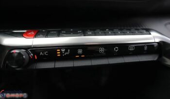 PEUGEOT 3008  | FWD (przód) | Manualna | 130 KM | Zielony full