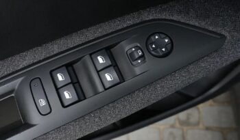 PEUGEOT 3008  | FWD (przód) | Manualna | 130 KM | Zielony full