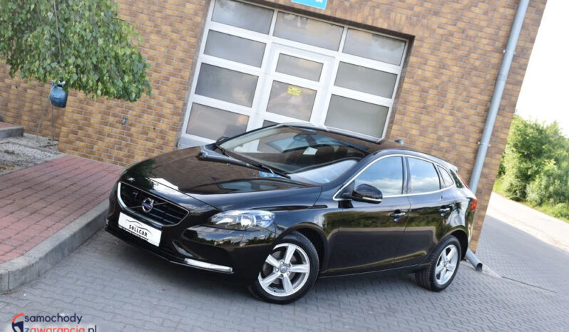 VOLVO V40  | FWD (przód) | Manualna | 120 KM | Czarny