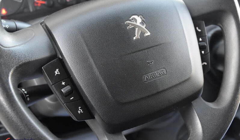 PEUGEOT Boxer  | FWD (przód) | Manualna | 110 KM | Biały full