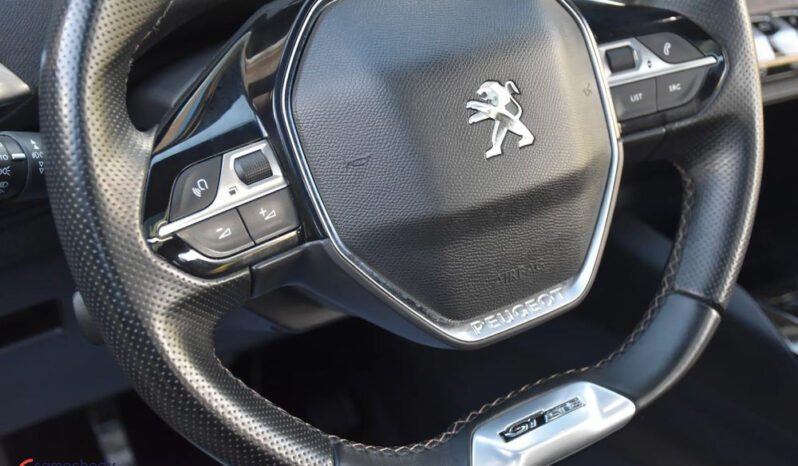 PEUGEOT 3008  | FWD (przód) | Manualna | 130 KM | Czerwony full
