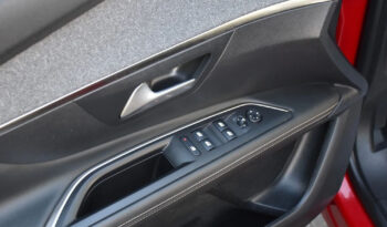 PEUGEOT 3008  | FWD (przód) | Manualna | 130 KM | Czerwony full