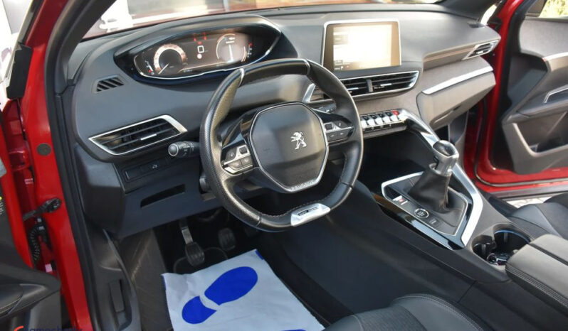 PEUGEOT 3008  | FWD (przód) | Manualna | 130 KM | Czerwony full