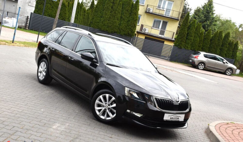 SKODA Octavia  | FWD (przód) | Manualna | 115 KM | Czarny full