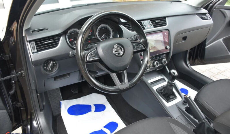 SKODA Octavia  | FWD (przód) | Manualna | 115 KM | Czarny full