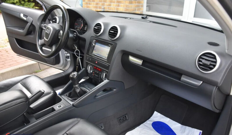 AUDI A3  | FWD (przód) | Manualna | 140 KM | Srebrny full