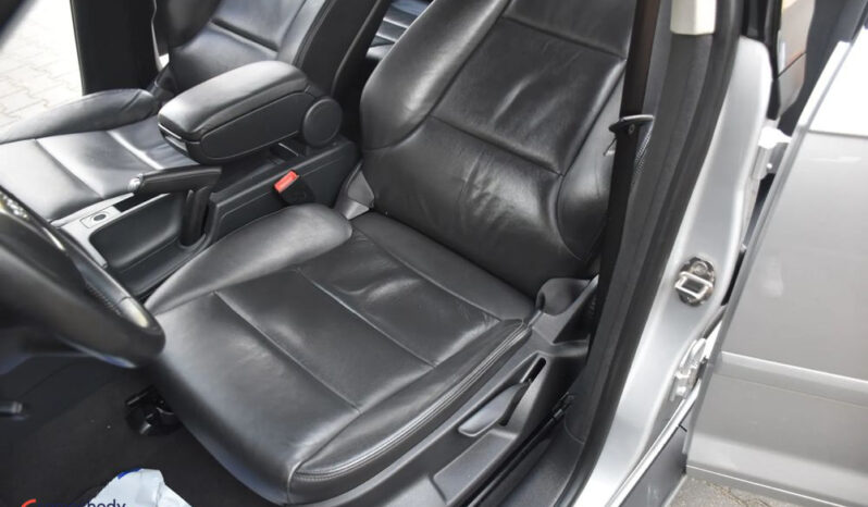 AUDI A3  | FWD (przód) | Manualna | 140 KM | Srebrny full