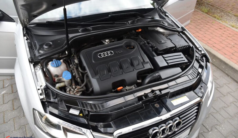 AUDI A3  | FWD (przód) | Manualna | 140 KM | Srebrny full
