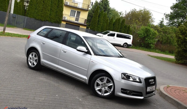 AUDI A3  | FWD (przód) | Manualna | 140 KM | Srebrny full