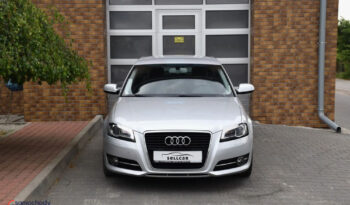 AUDI A3  | FWD (przód) | Manualna | 140 KM | Srebrny full