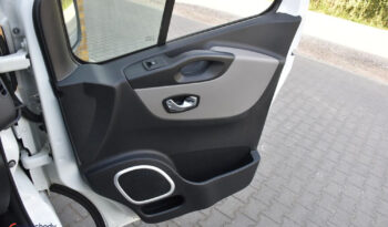 RENAULT Trafic | przedni | Manualna | 95 KM | Biały full