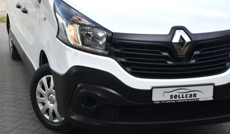 RENAULT Trafic | przedni | Manualna | 95 KM | Biały full