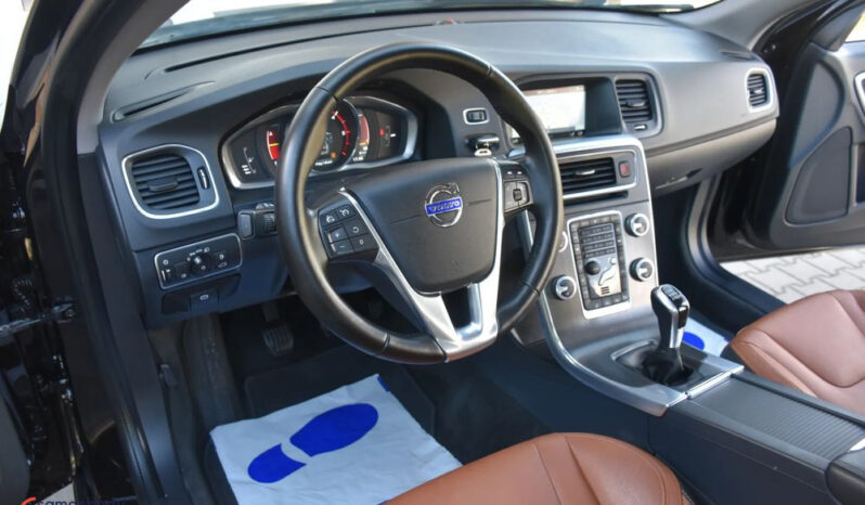 VOLVO S60  | FWD (przód) | Manualna | 150 KM | Czarny full
