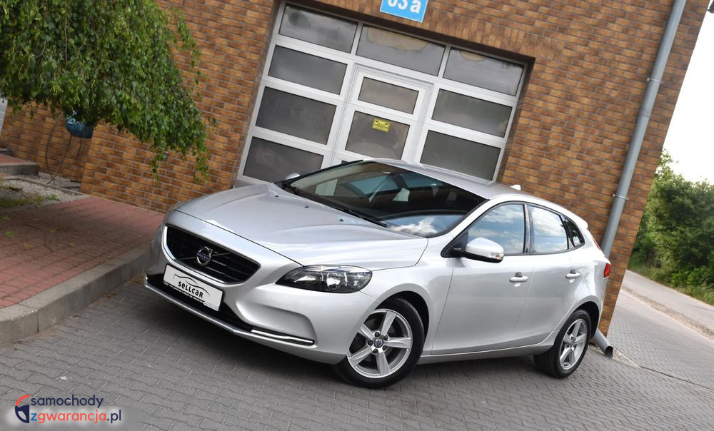 Volvo V40  | Fwd (Przód) | Manualna | 115 Km | Srebrny