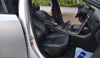 VOLVO V40  | FWD (przód) | Manualna | 115 KM | Srebrny full