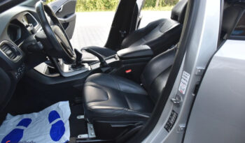 VOLVO V40  | FWD (przód) | Manualna | 115 KM | Srebrny full