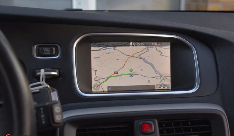 VOLVO V40  | FWD (przód) | Manualna | 115 KM | Srebrny full
