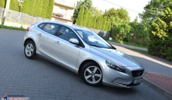 VOLVO V40  | FWD (przód) | Manualna | 115 KM | Srebrny full