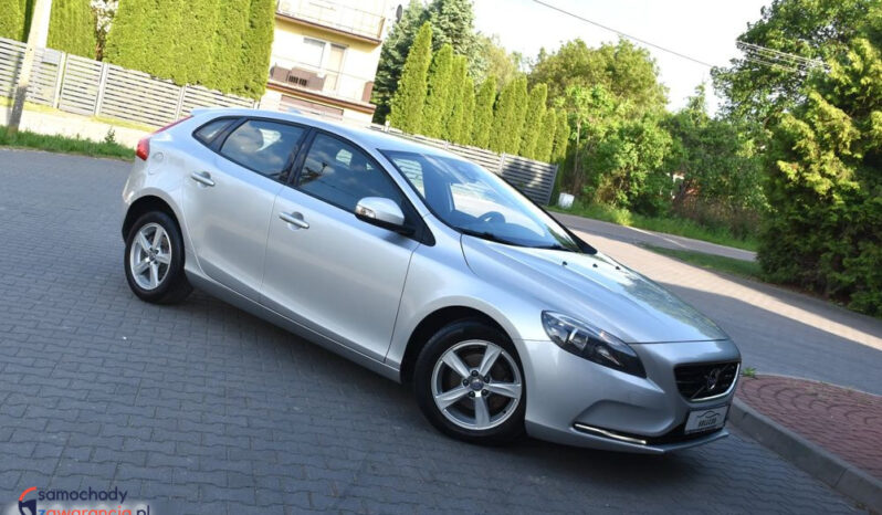 VOLVO V40  | FWD (przód) | Manualna | 115 KM | Srebrny full