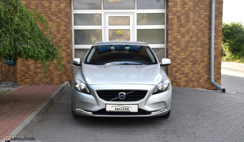 VOLVO V40  | FWD (przód) | Manualna | 115 KM | Srebrny full