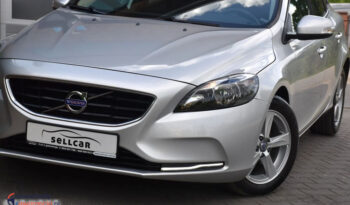 VOLVO V40  | FWD (przód) | Manualna | 115 KM | Srebrny full