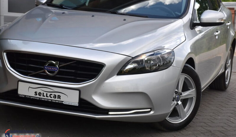 VOLVO V40  | FWD (przód) | Manualna | 115 KM | Srebrny full