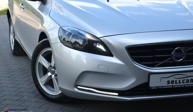 VOLVO V40  | FWD (przód) | Manualna | 115 KM | Srebrny full