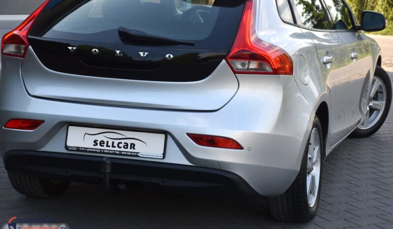 VOLVO V40  | FWD (przód) | Manualna | 115 KM | Srebrny full