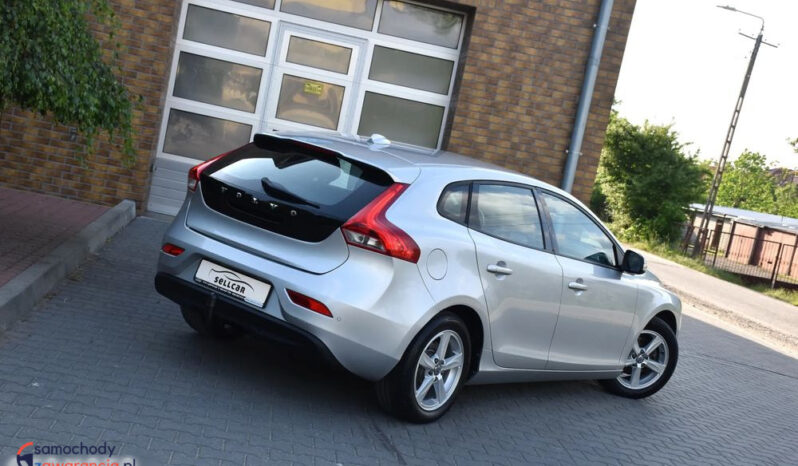 VOLVO V40  | FWD (przód) | Manualna | 115 KM | Srebrny full