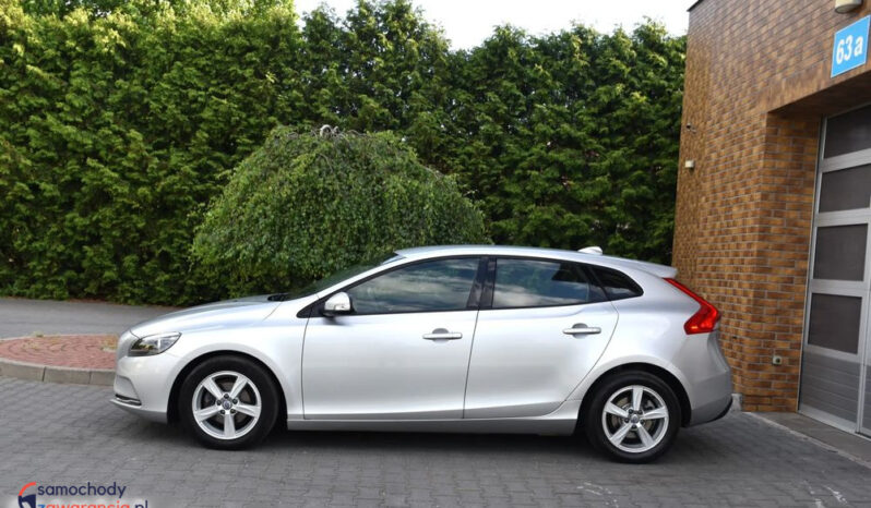 VOLVO V40  | FWD (przód) | Manualna | 115 KM | Srebrny full