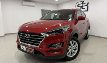 Hyundai Tucson  | Fwd (Przód) | Manualna | 132 Km | Bordowy