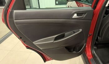 HYUNDAI Tucson  | FWD (przód) | Manualna | 132 KM | Bordowy full