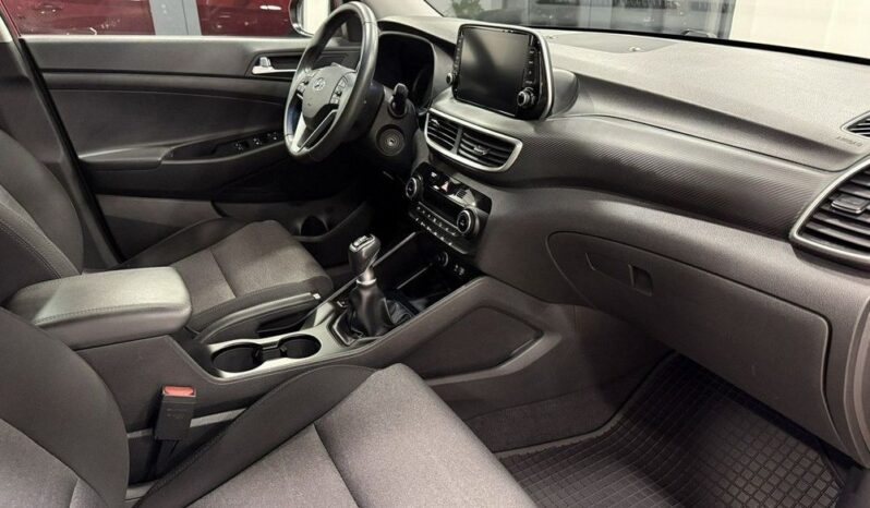 HYUNDAI Tucson  | FWD (przód) | Manualna | 132 KM | Bordowy full