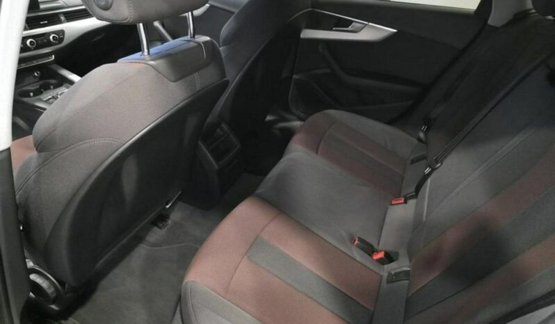 AUDI A4 Avant | FWD (przód) | Automatyczna | 150 KM | Czarny full