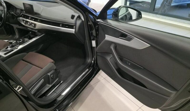 AUDI A4 Avant | FWD (przód) | Automatyczna | 150 KM | Czarny full