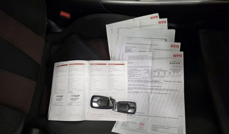 AUDI A4 Avant | FWD (przód) | Automatyczna | 150 KM | Czarny full