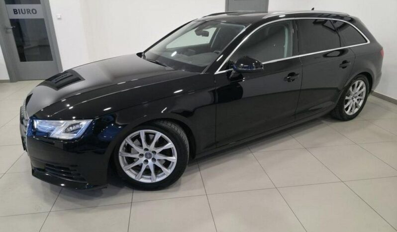 AUDI A4 Avant | FWD (przód) | Automatyczna | 150 KM | Czarny full