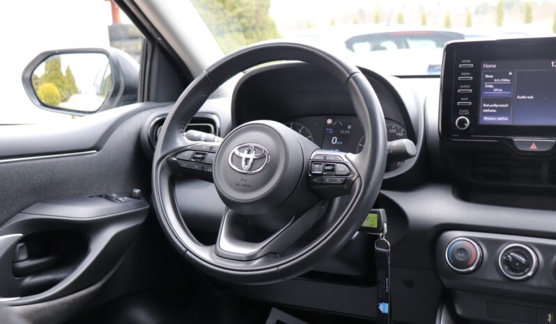 TOYOTA Yaris  | 2021 | 125 KM | 1490cm3 | Biały full