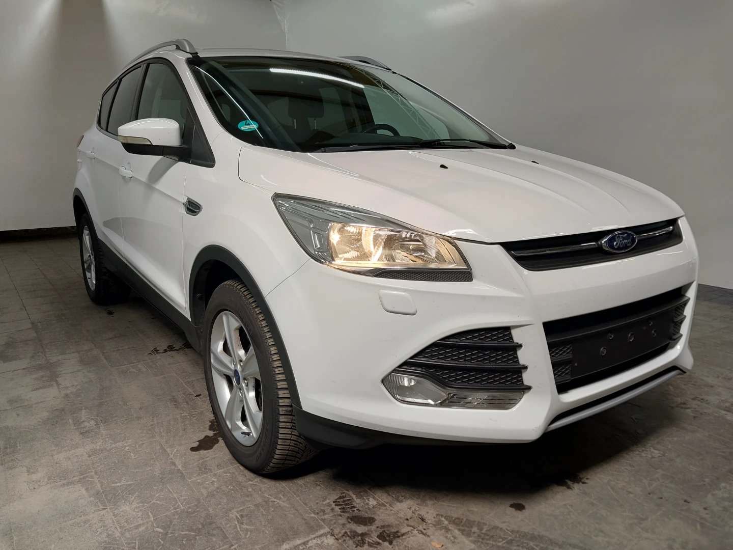 Ford Kuga  | 2015 | 150 Km | 1997Cm3 | Biały