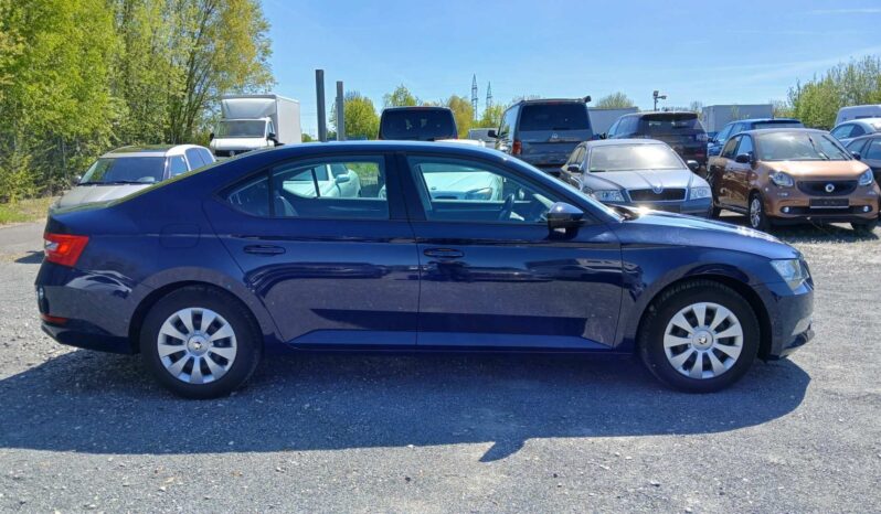 SKODA Superb  | 2017 | 125 KM | 1395cm3 | niebieski ciemny full
