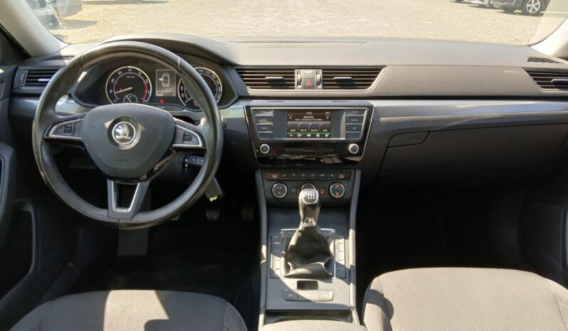 SKODA Superb  | 2017 | 125 KM | 1395cm3 | niebieski ciemny full